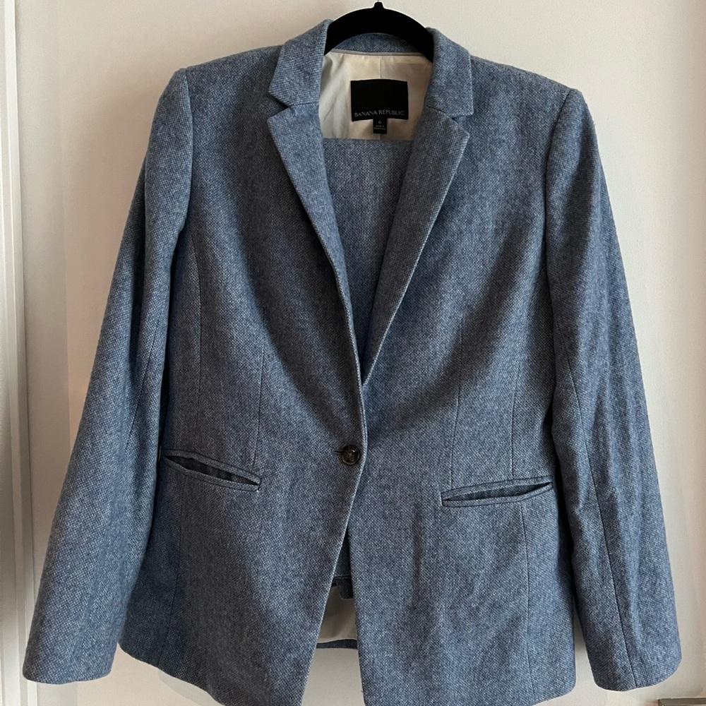 Banana Republic Two-Piece Women’s Suit